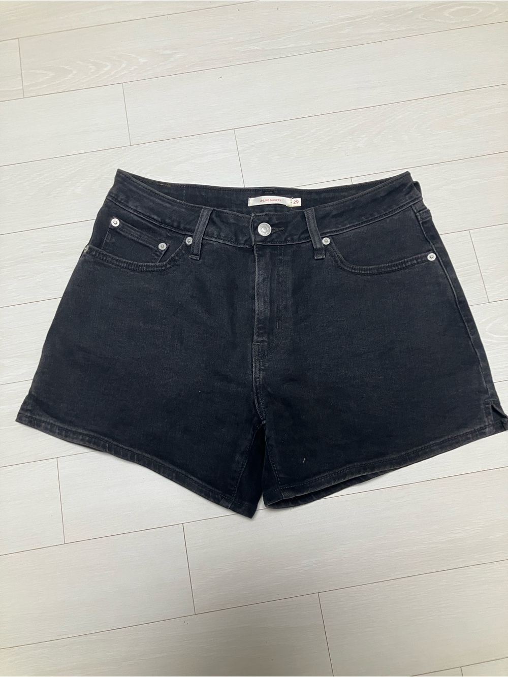 Levi’s A line women’s shorts black 29